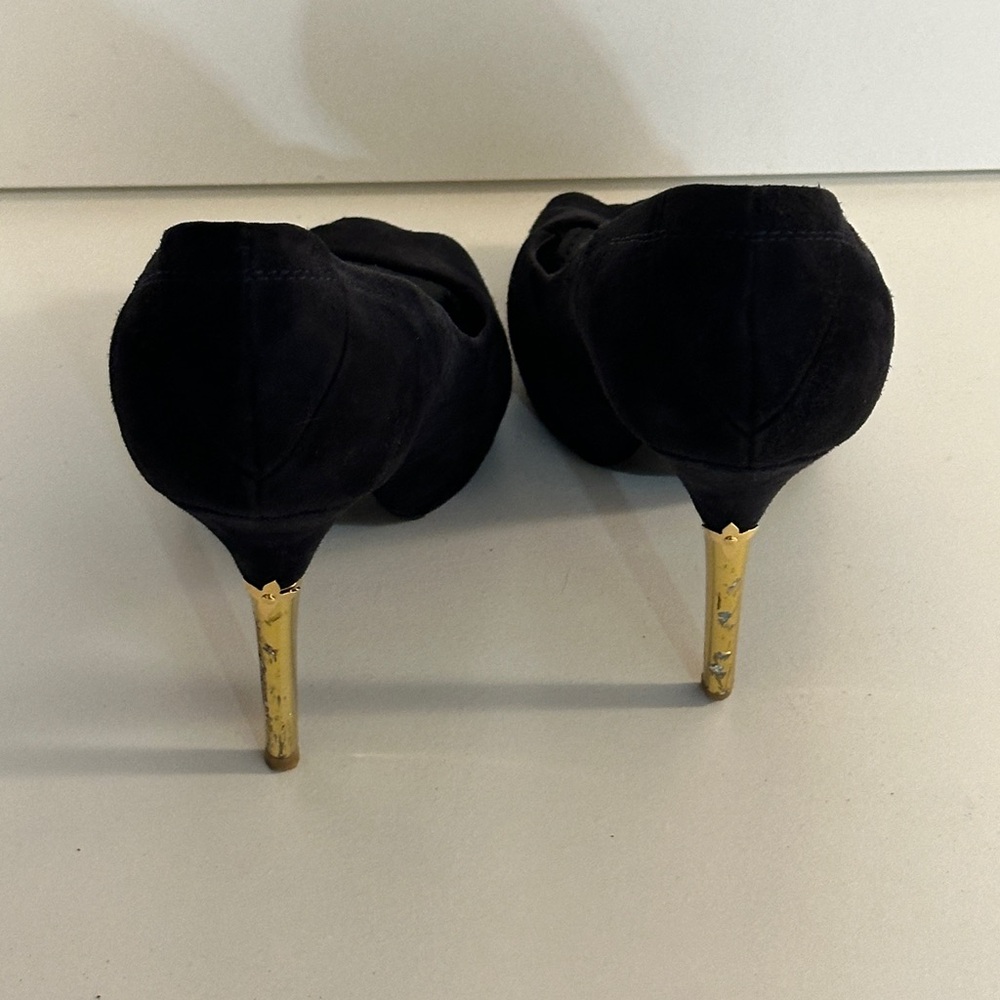 Louis Vuitton Black and Gold Peep-Toe Heels - Picture 10 of 16